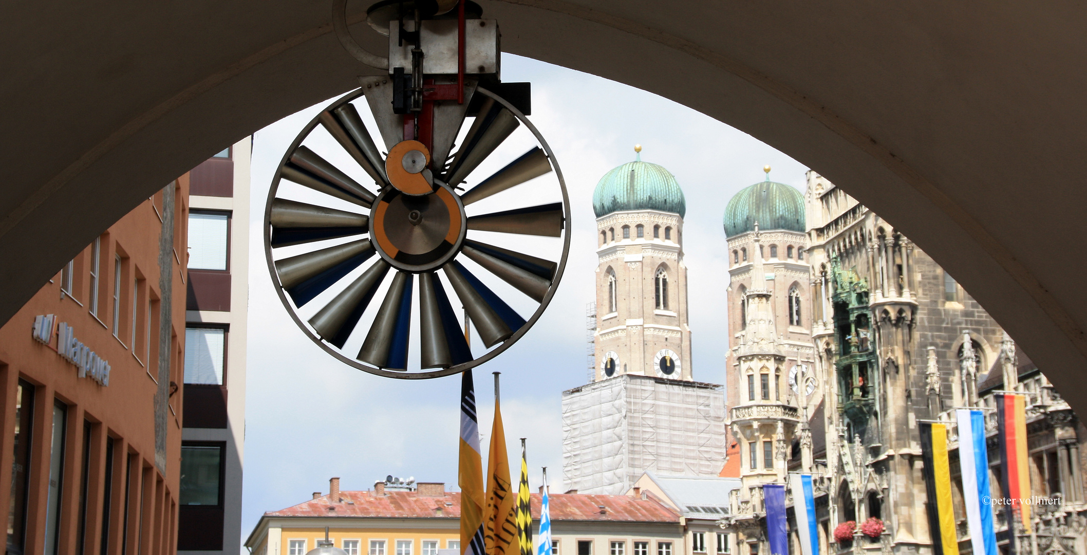 Blick vom Spielzeugmuseum zur Frauenkirche