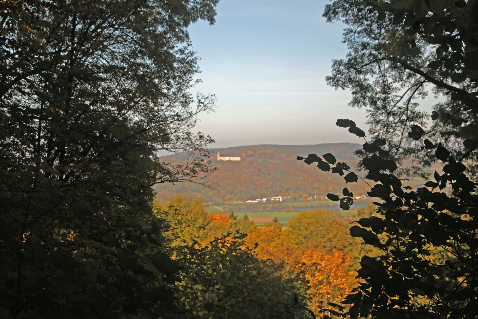Blick vom Staffelberg auf Kloster Banz