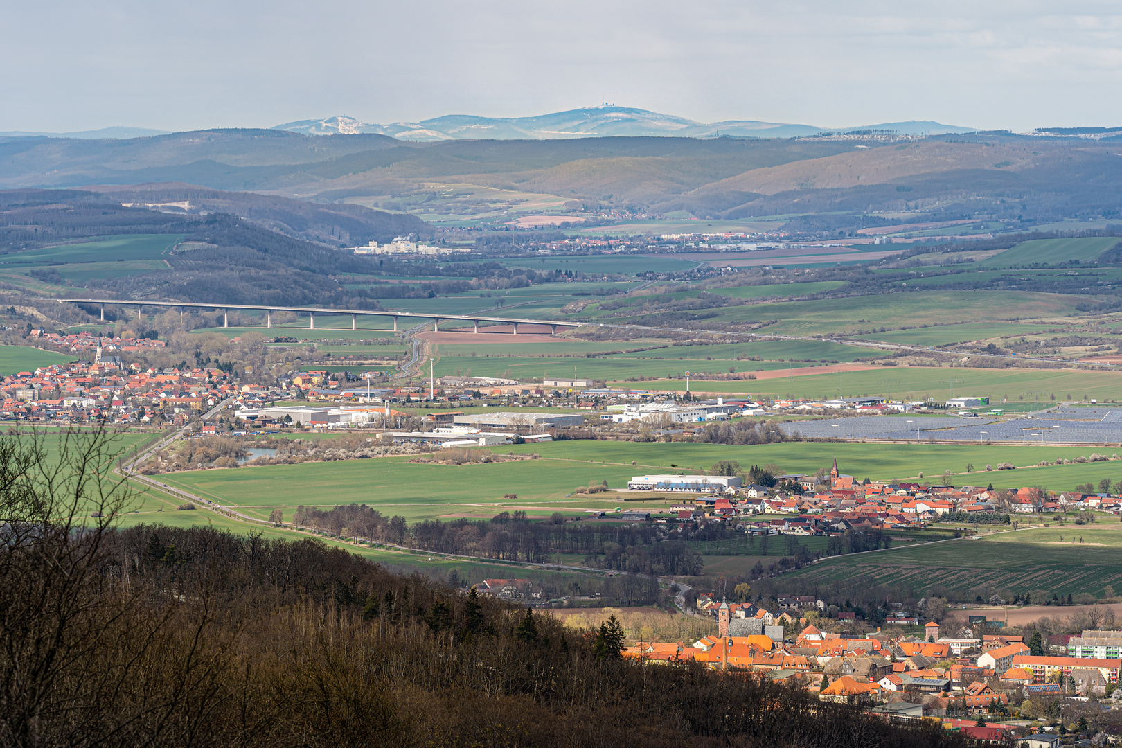 Blick vom Südharz bis in den Harz