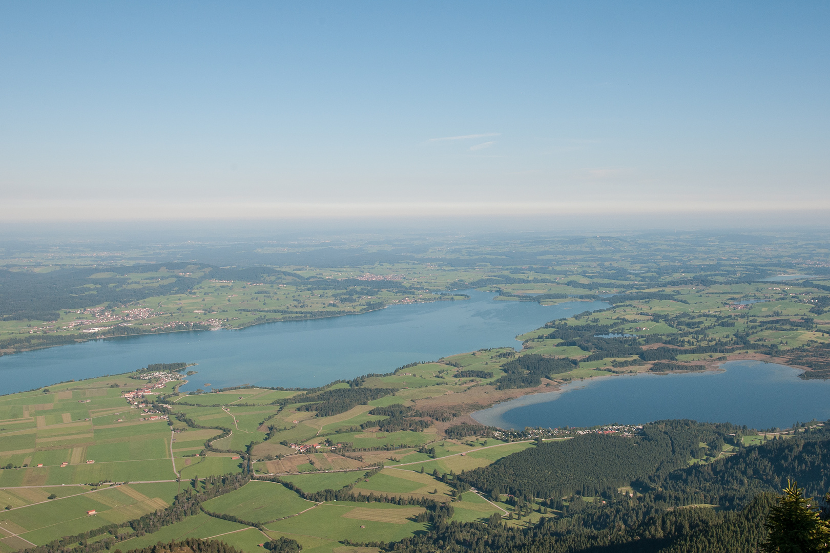 Blick vom Tegelberg auf Forggen- und Bannwaldsee