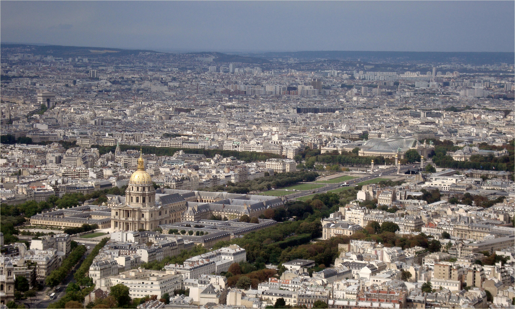 Blick vom Tour Montparnasse auf den Invalidendom