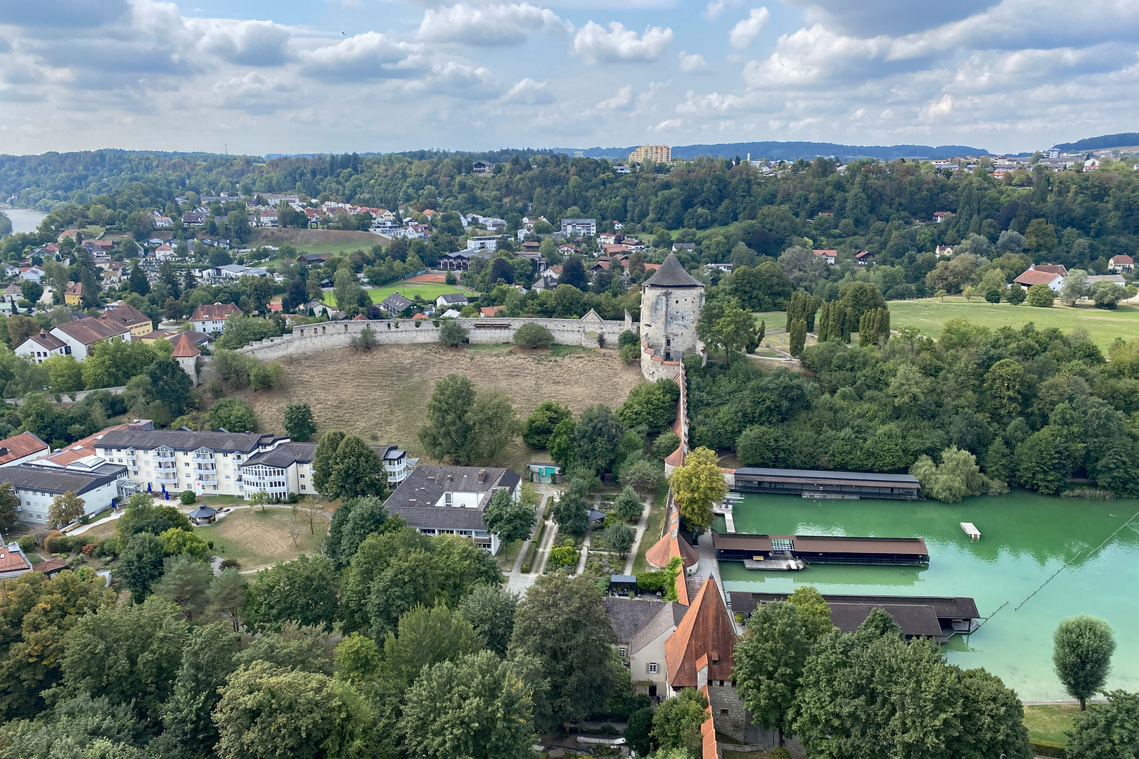 Blick vom Turm der Burg zu Burghausen