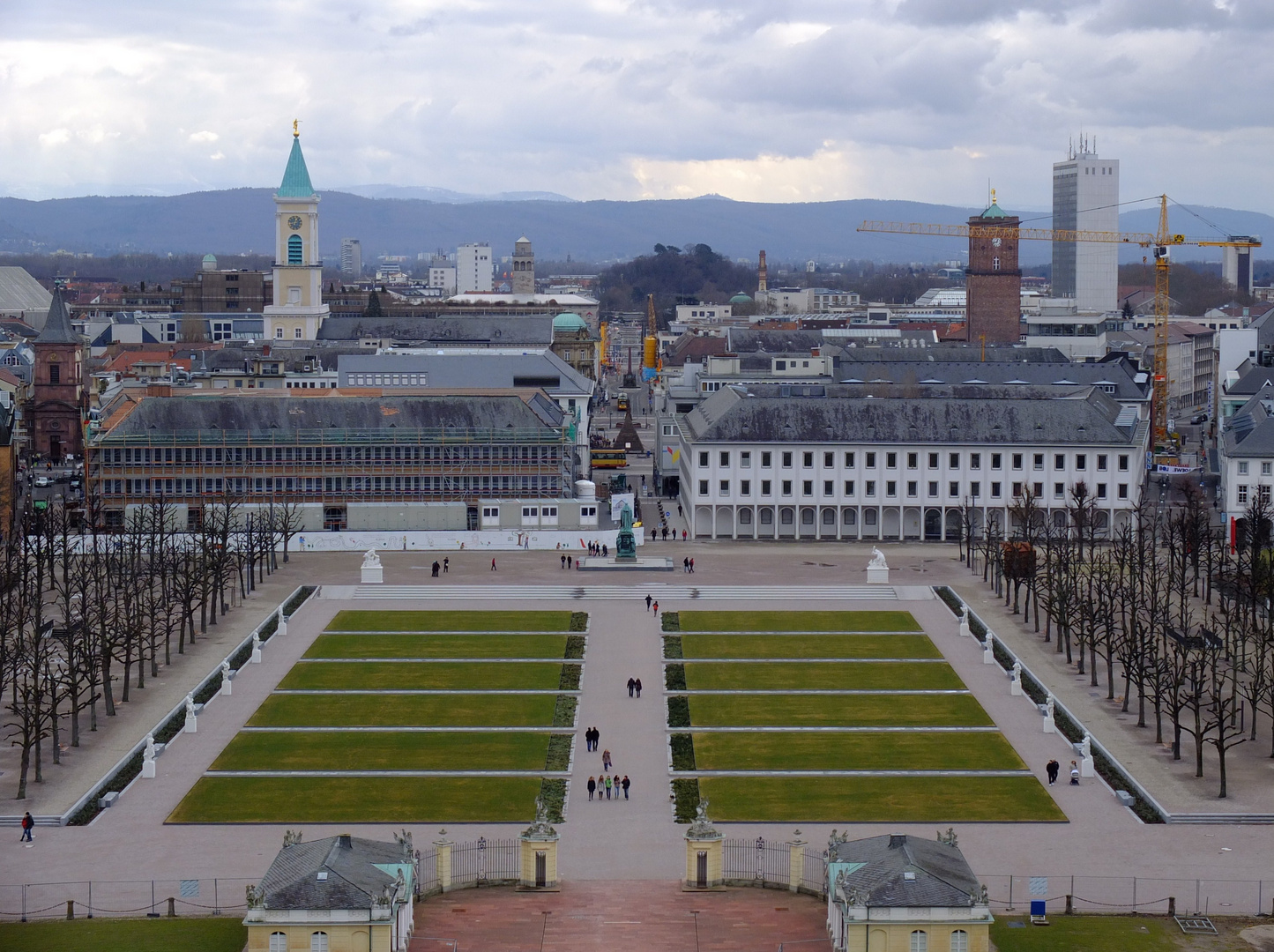 Blick vom Turm des Schlosses der drittgrößten Stadt des drittgrößten Bundeslandes