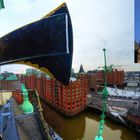 Blick vom Uhrenturm des "Rathauses" au die Speicherstadt -1-