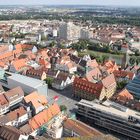 Blick vom Ulmer Münster zum Ulmer Rathaus und Bibliothek