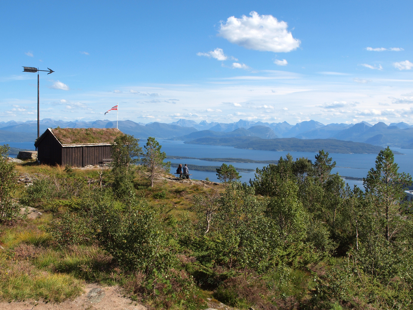 Blick vom Varden bei Molde auf den Moldefjord