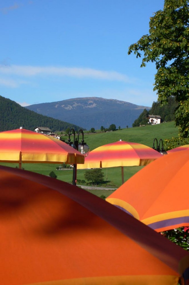 Blick vom Villnößtal aufs Rittner Horn