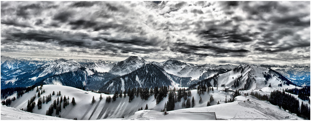 Blick vom Wallberg Gipfel HDR