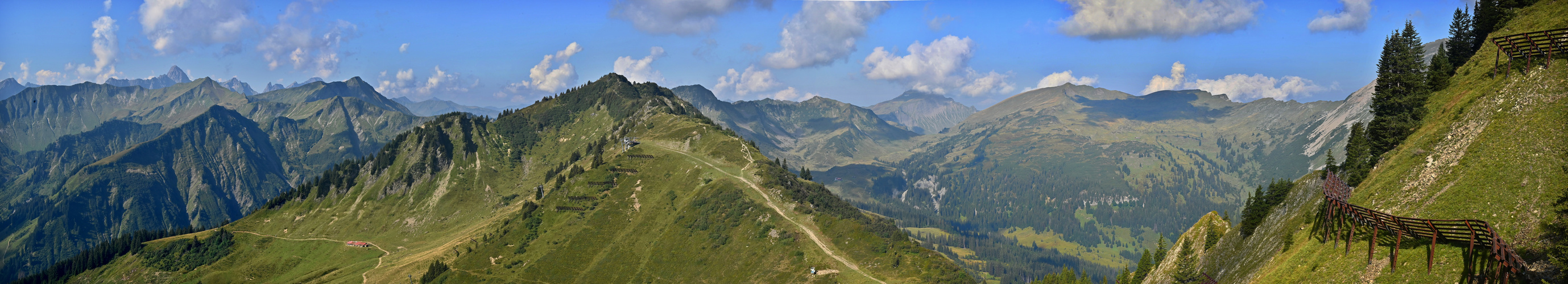 Blick vom Walmendinger Horn nach Westen