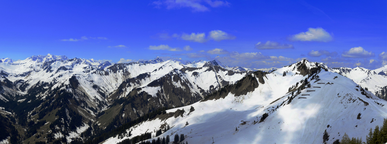  Blick vom Walmendingerhorn