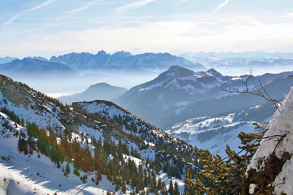 Blick vom Wendelstein zum Wilden Kaiser und in Richtung Hohe Tauern