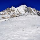 Blick vom Westgipfel des Larkya La nach Norden.