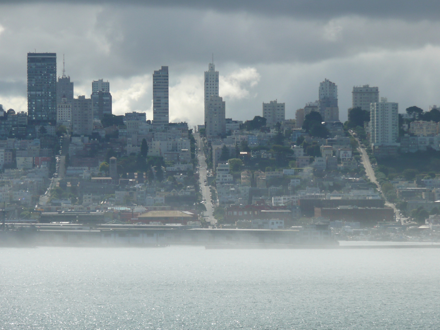 Blick von Alcatraz auf San Francisco...