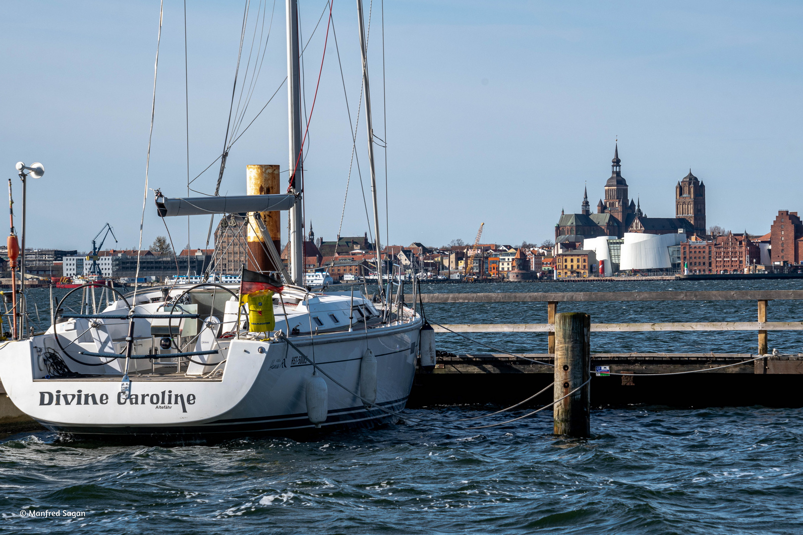 Blick von Altefähr über den Strelasund... 