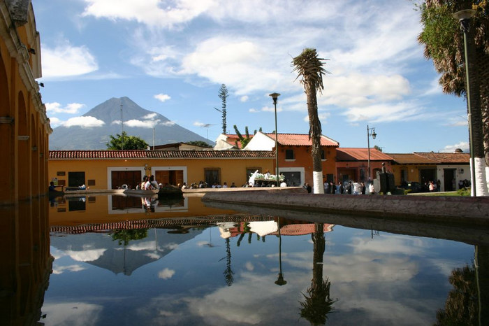 Blick von Antigua auf Agua Vulkan