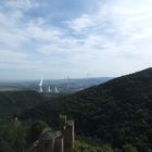 Blick von Burg Hassenstein (Hasištejn) bei Místo ins böhm. Becken