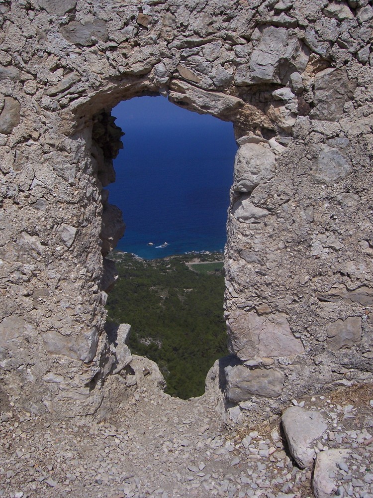 Blick von Castle Monolithos aufs Meer (Rhodos)