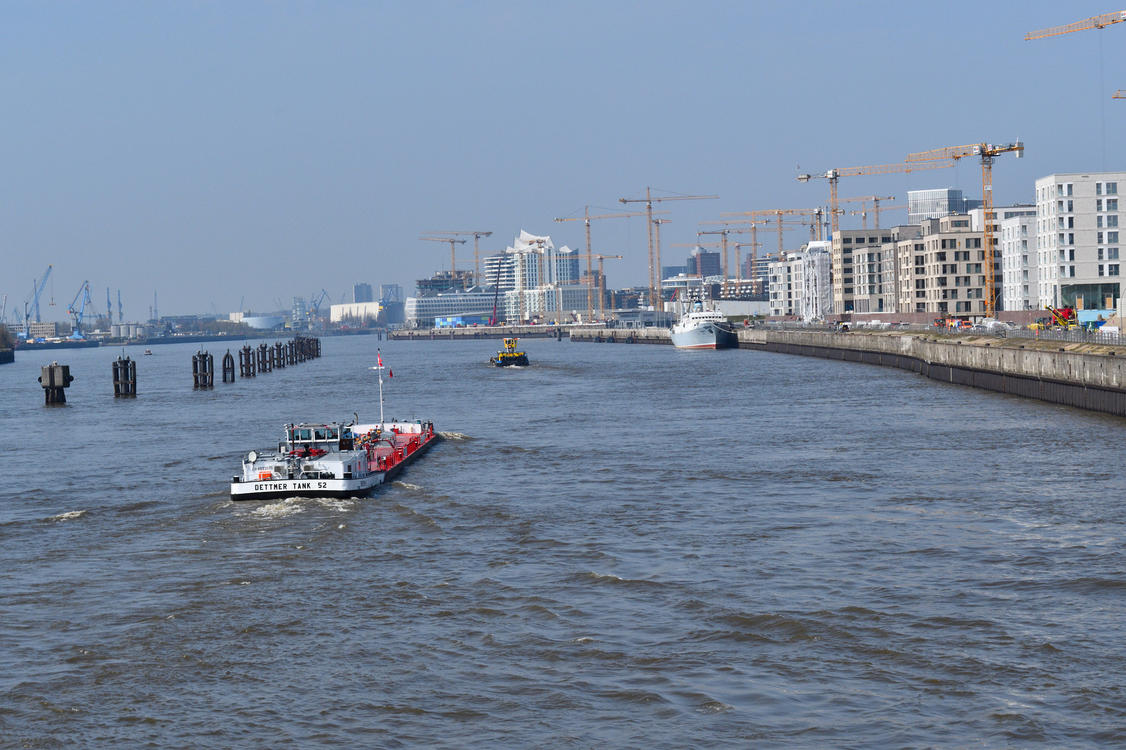 Blick von den Elbbrücken