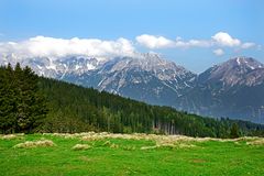 Blick von den Kalkkögeln bis zur Nockspitze