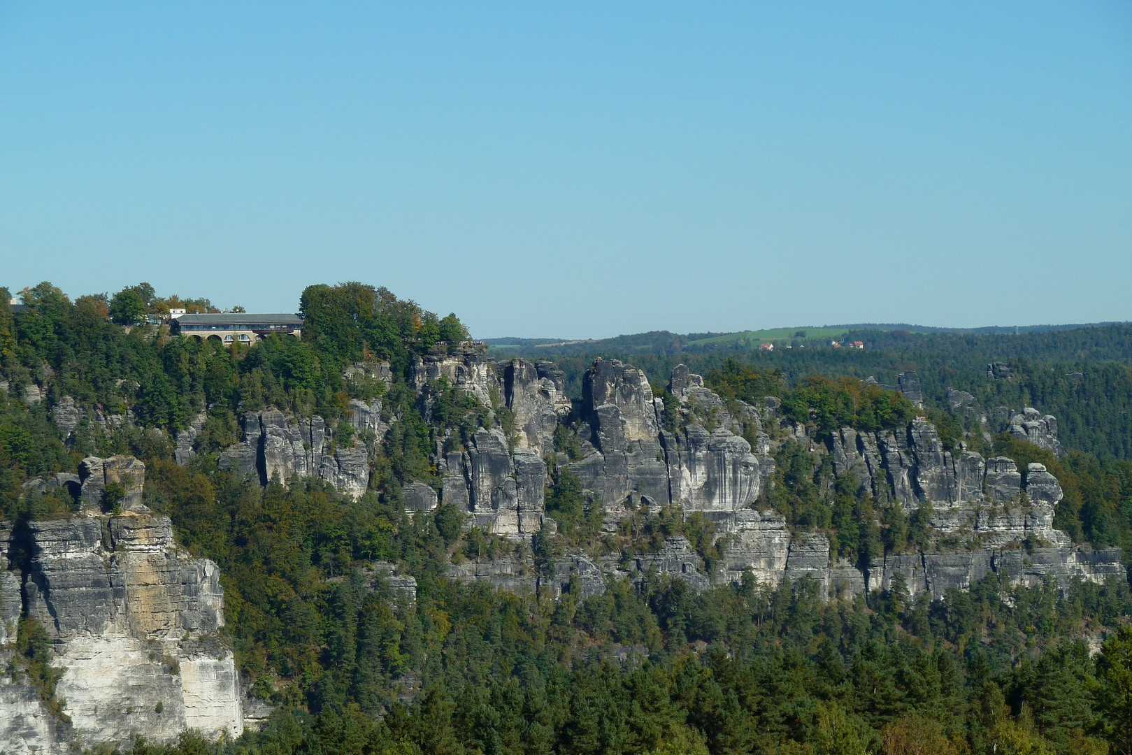 Blick von den Rauensteinen auf die Bastei