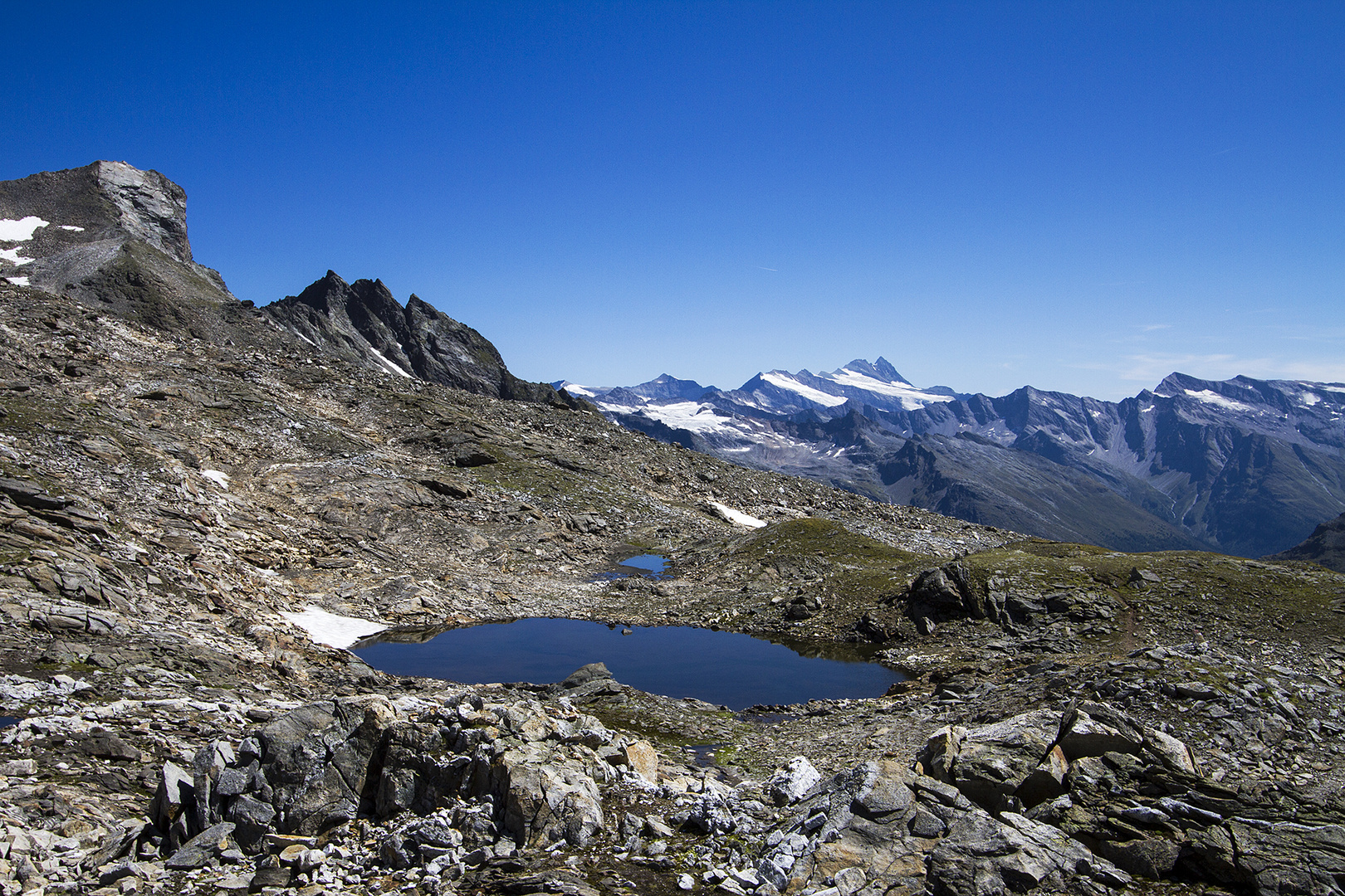 Blick von den Sandbodenseen bis zum Großglockner