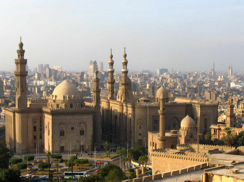 Blick von der Alabastermoschee auf Kairo