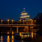 Blick von der Anna-Ebert-Brücke...