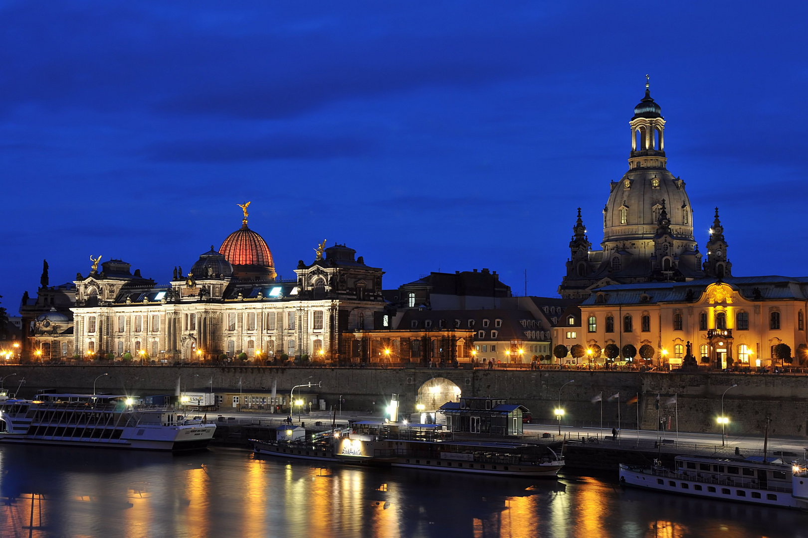 Blick von der Augustusbrücke Dresden