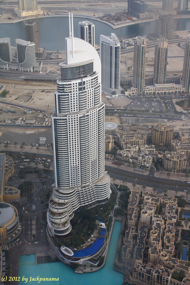 Blick von der Aussichtsplattform des Burj Khalifa auf die Skyline von Dubai (5)