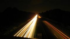 Blick von der B1 Brücke bei Nacht