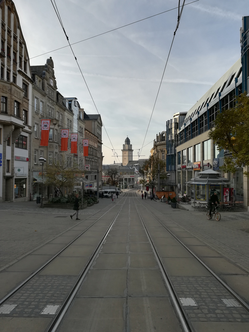 Blick von der Bahnhofstraße in Richtung Tunnel