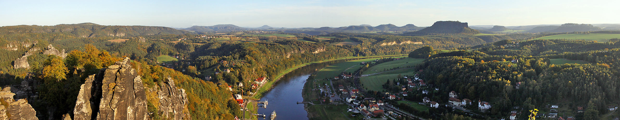 Blick von der Bastei am frühen Abend, wobei diesmal die Sonne...