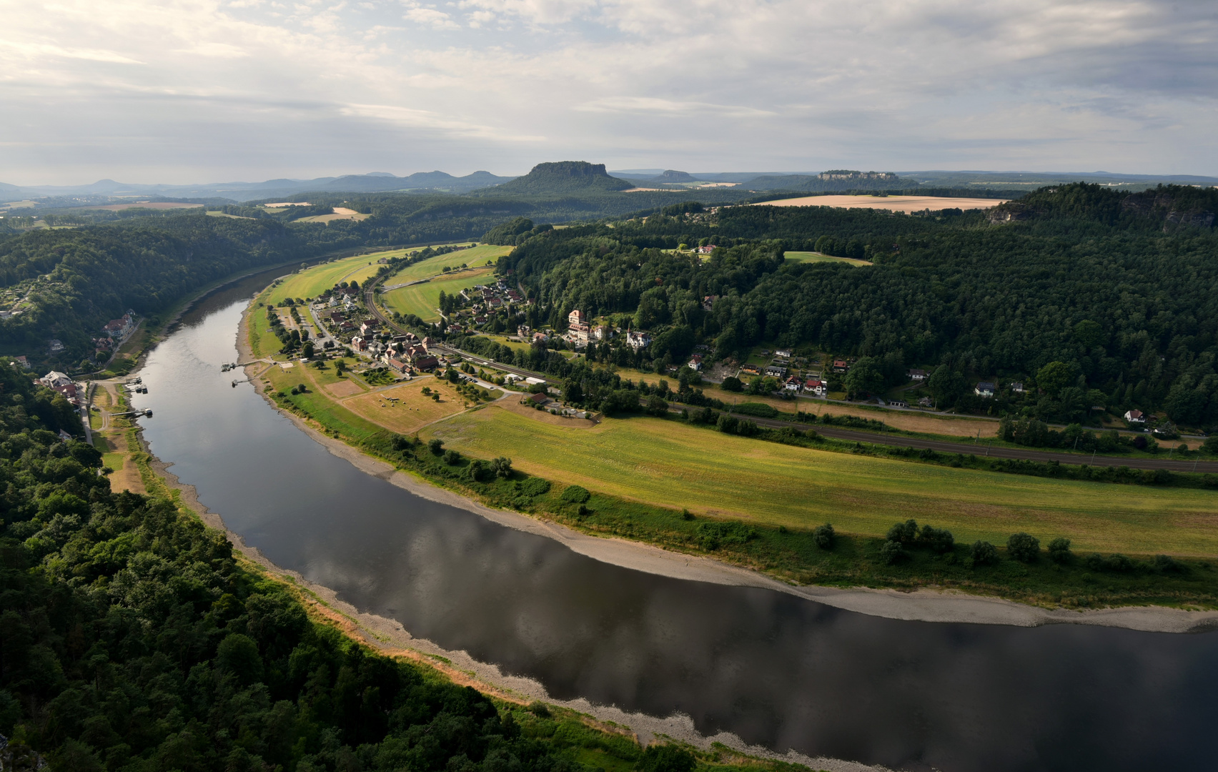 Blick von der Bastei auf Elbe und Lilienstein