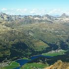 Blick von der Bergstation des Corvatsch auf die engadiner Seen.