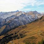 Blick von der Bergstation Walmendingerhornbahn (1.960 m) in Österreich 13