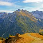 Blick von der Bergstation Walmendingerhornbahn (1.960 m) in Österreich 5