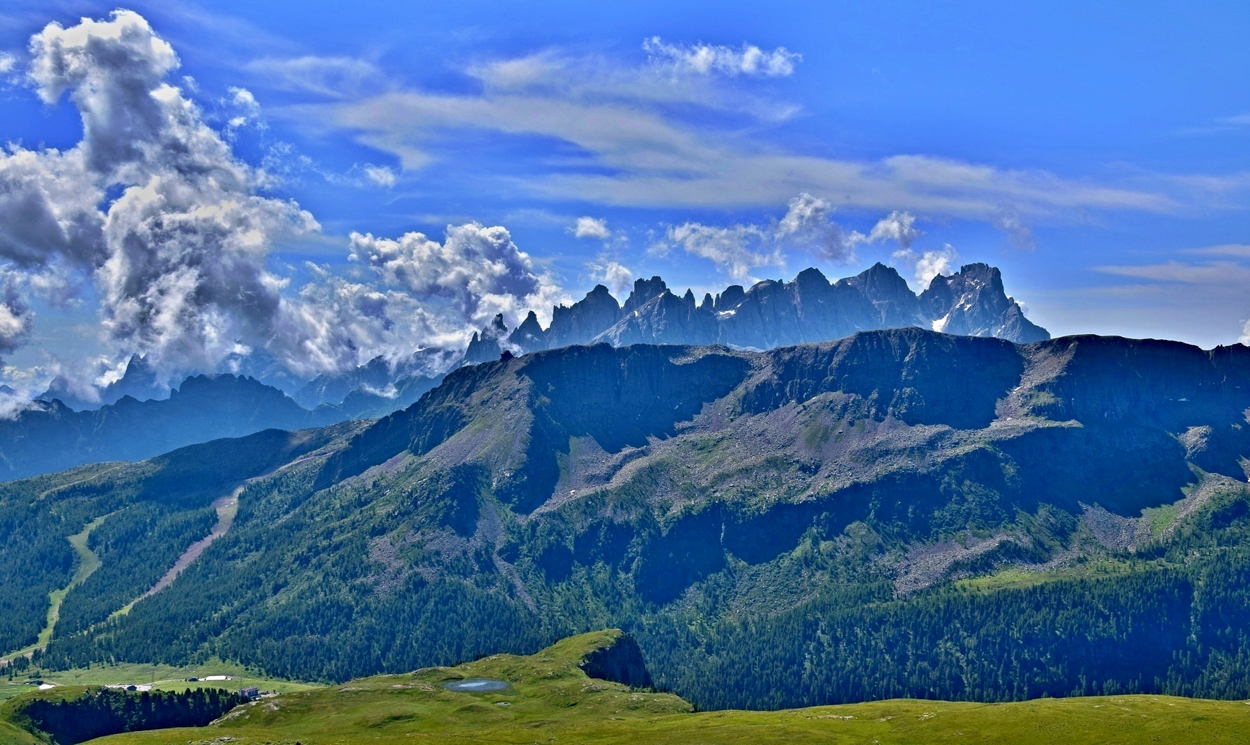 Blick von der Bergvagabundenhütte 2529 m