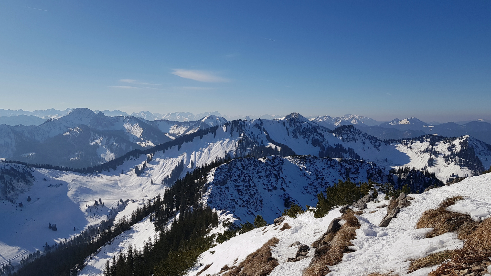 blick von der brecherspitz auf die tegernsee berge