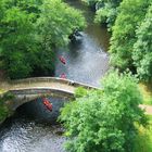 Blick von der Brücke auf eine Brücke