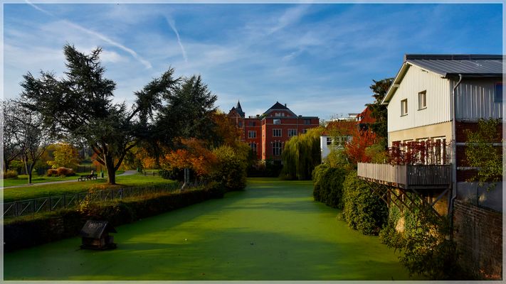 Blick von der Brücke zum Turbinenhaus