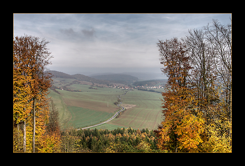 blick von der burg henneberg (1)  ...