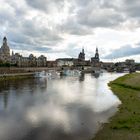 Blick von der Carolabrücke auf Dresden