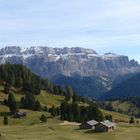 Blick von der Cislesalm auf den Sellastock (Südtirol)