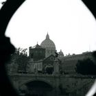 Blick von der Engelsbrücke auf den Petersdom