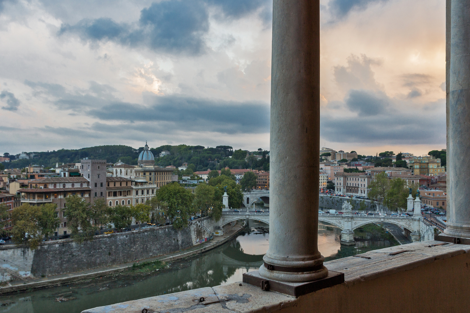 Blick von der Engelsburg auf den Tiber