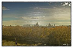 Blick von der Engelsburg, im Hintergrund Mon. a Vittorio Emanuele II, links im Hintergrund das