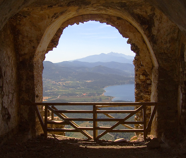 Blick von der Festung auf dem Volterraio auf Elba
