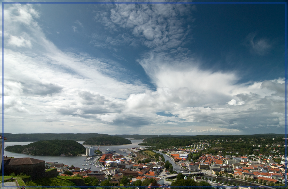 Blick von der Festung Fredriksten über die Stadt Halden in Südost Norwegen