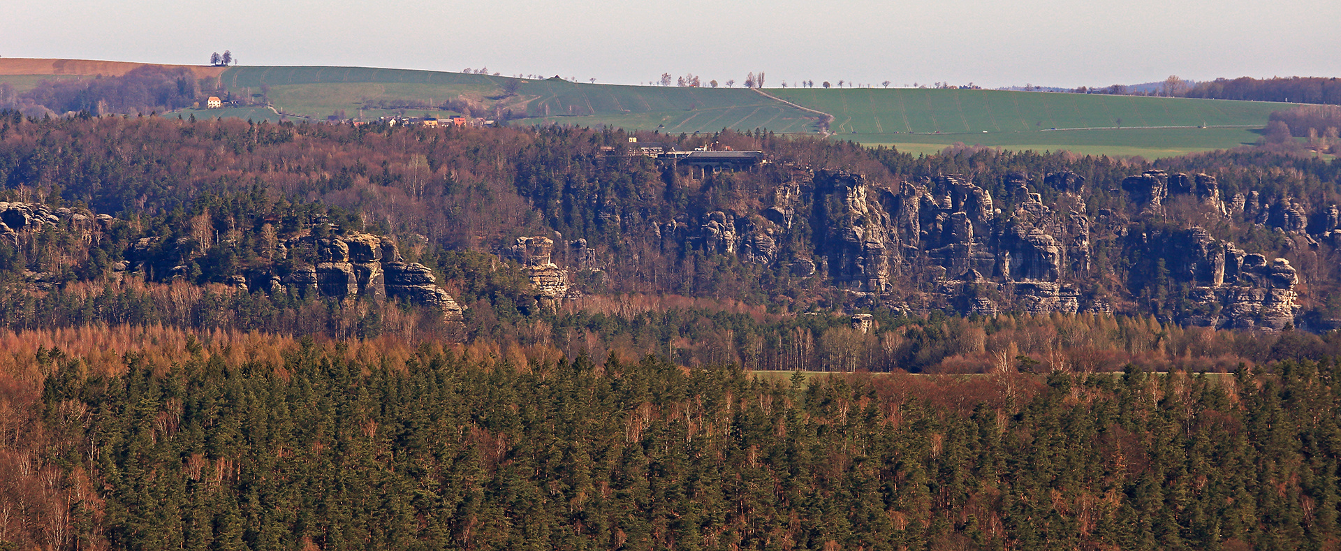 Blick von der Festung Königstein zu Bastei, Rauenstein und  dem Gebiet...