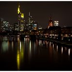 Blick von der Flößerbrücke auf Frankfurt am Main City